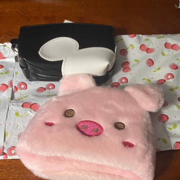 Disney Mickey Mouse Black and White Bag with Pink Piggy Plush - Picture 1 of 11